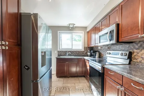 167 Baffin Rd, London, ON N5V 1G2