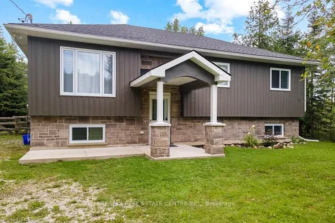 619 Pike Bay Rd, Northern Bruce Peninsula, ON N0H 2T0
