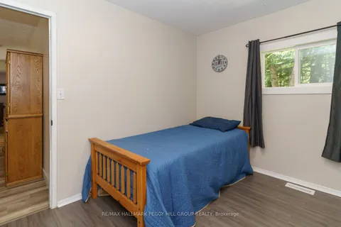 284 Britannia Rd, Huntsville, ON P1H 2J3