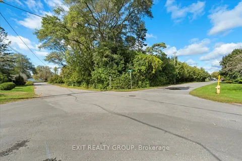 418 Lambton St, Brighton, ON K0K 1H0