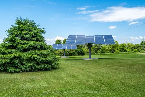 1843 Highway 95, Frontenac Islands, ON K0H 2Y0