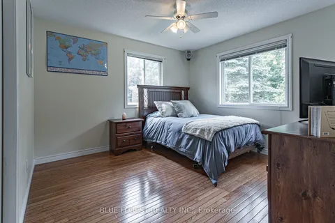 77 Woodvale Dr, Thames Centre, ON N0L 1G3