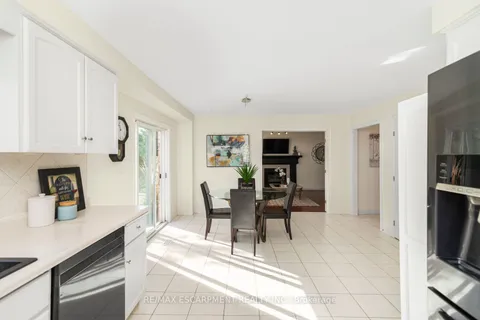 88 Gatestone Dr, Hamilton, ON L8J 2V1