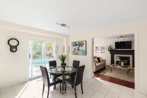 88 Gatestone Dr, Hamilton, ON L8J 2V1