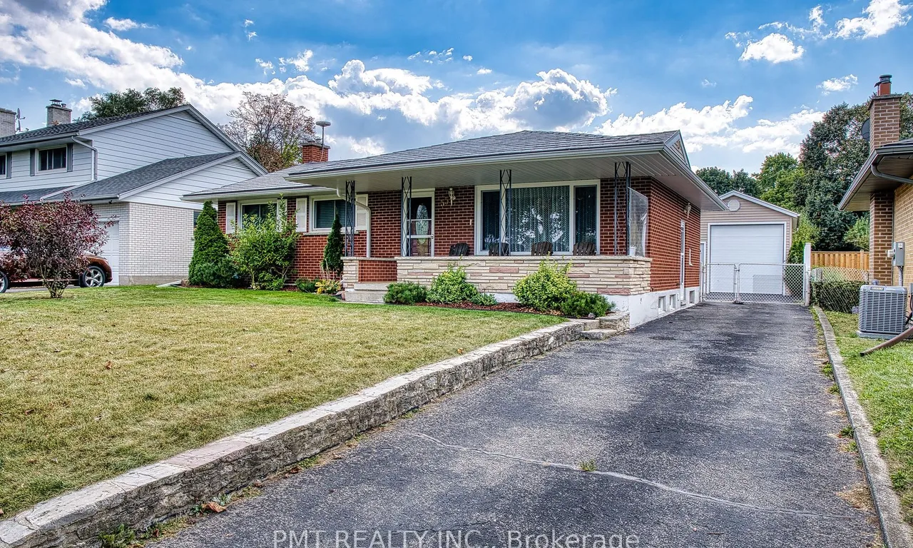 55 Crosby Dr, Kitchener, ON N2B 2K9