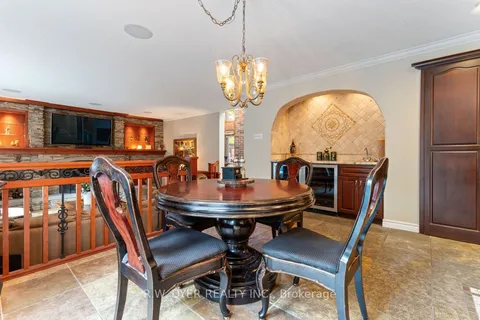 73 Lemon St, Guelph, ON N1E 2H4