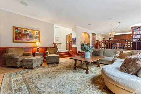 73 Lemon St, Guelph, ON N1E 2H4