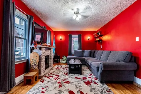 93 Griffith St, Welland, ON L3B 4G6