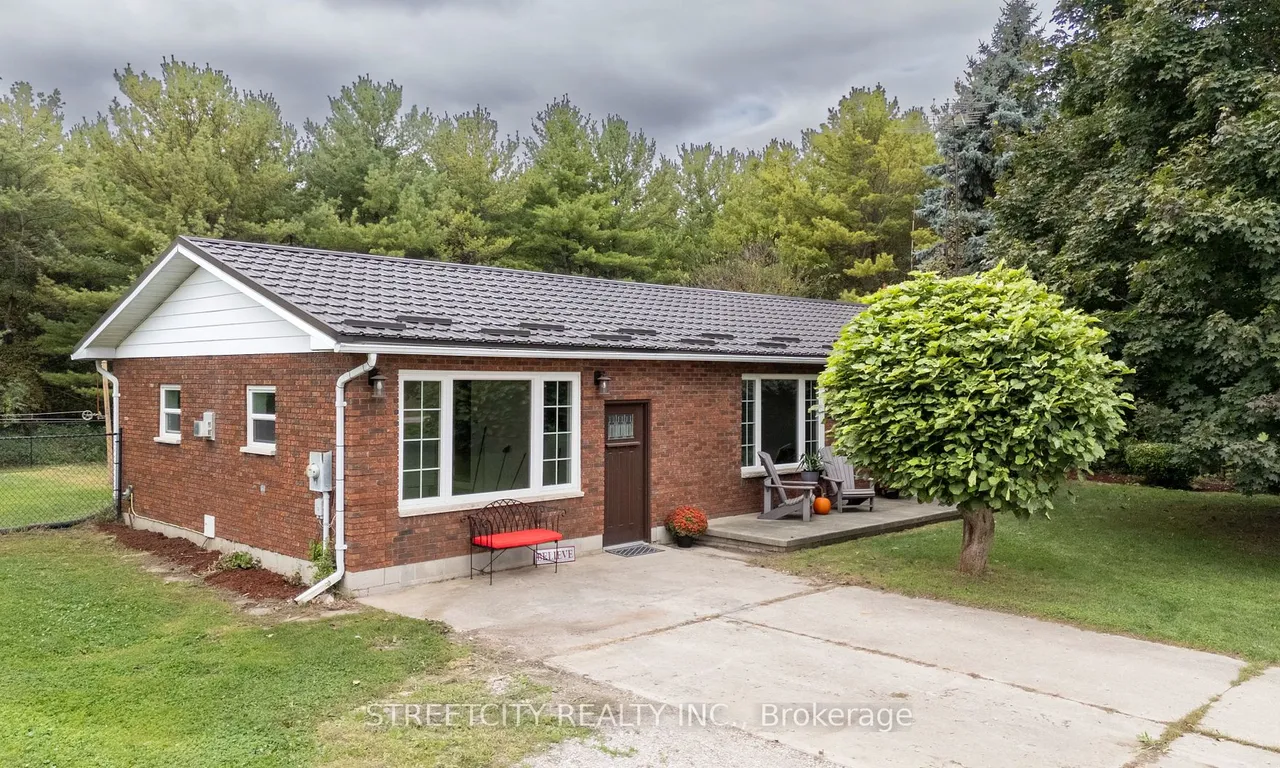 9073 Widder Rd, Lambton Shores, ON N0M 2N0