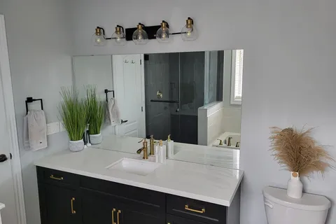 50 Fairgrounds Dr, Hamilton, ON L0R 1C0