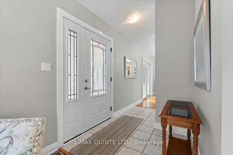 9 Simeon St, Prince Edward County, ON K0K 2T0