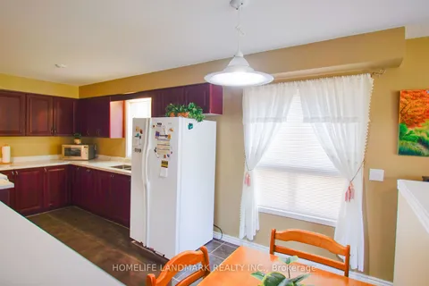 136 Hay Cres, Cambridge, ON N1P 1H7