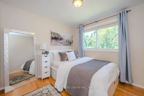 95 Balmoral Dr, Guelph, ON N1E 3N9