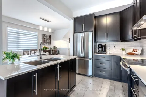 3995 Crown St, Lincoln, ON L3J 0S6