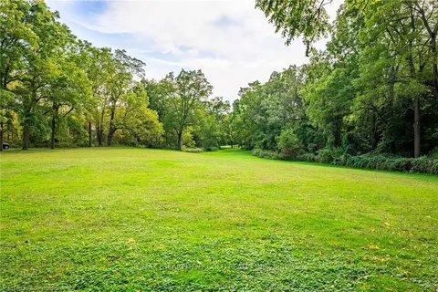 44 Sims Lock Rd, Haldimand, ON N3W 1V8