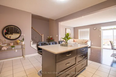 214 Poppy Dr, Guelph, ON N1L 0N2