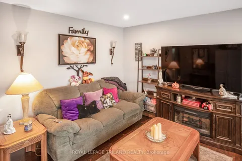 209 HIGHBURY Ave, London, ON N5Z 2W6