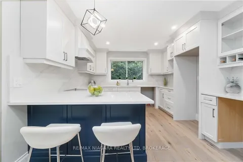 7159 MCCOLL Dr, Niagara Falls, ON L2J 1G7