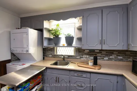 122 Clara St, Thorold, ON L2V 1K1