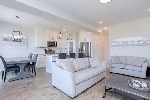 7 Oxford Terr, St. Thomas, ON N5R 0J9