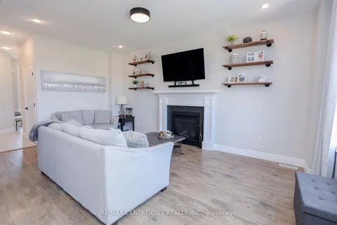 7 Oxford Terr, St. Thomas, ON N5R 0J9