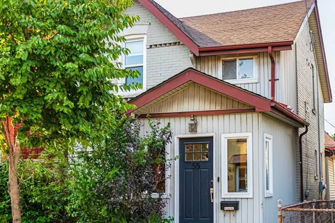 55 Cheever St, Hamilton, ON L8L 5R6