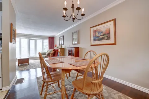 12435 Loyalist Pkwy, Prince Edward County, ON K0K 2T0