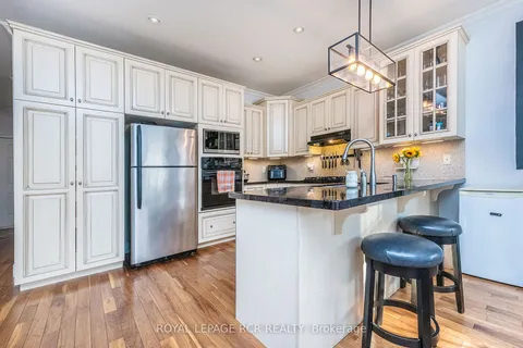 668 Cedar St, Shelburne, ON L9V 2W5