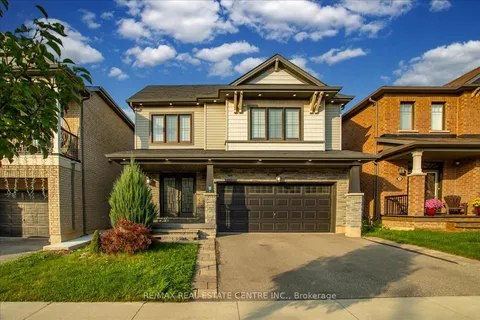 30 Scarletwood St, Hamilton, ON L8J 0K8