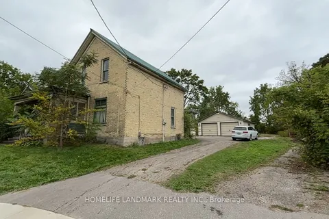 263-265 Mill St, Kitchener, ON N2M 3R4