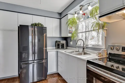 205 Elgin St, Kawartha Lakes, ON K9V 6B1