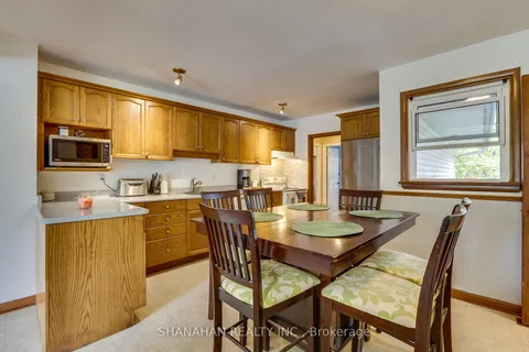467 Simcoe St, Warwick, ON N0M 2S0