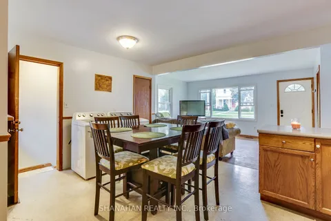 467 Simcoe St, Warwick, ON N0M 2S0
