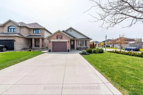 32 Sonoma Lane, Hamilton, ON L8E 6B5