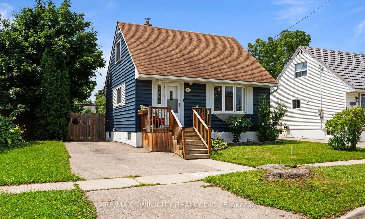 28 Frank St, Brantford, ON N3T 5C9