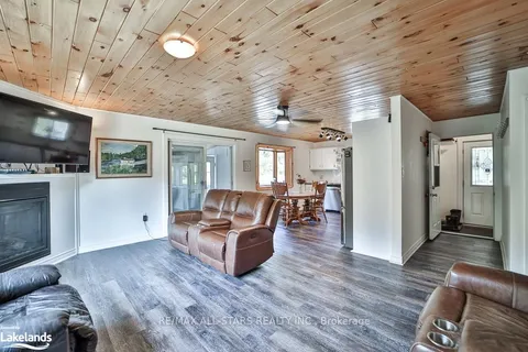 410 Etwell Rd, Huntsville, ON P1H 2J2