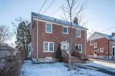 445 York St, Cornwall, ON K6J 3Z6