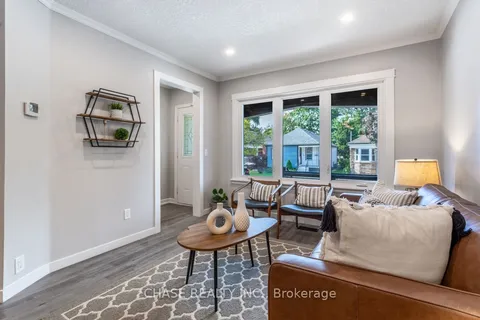 104 Edgemont St, Hamilton, ON L8H 4C8
