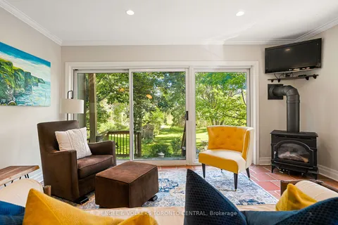 365 2nd Ave, Owen Sound, ON N4K 2E8