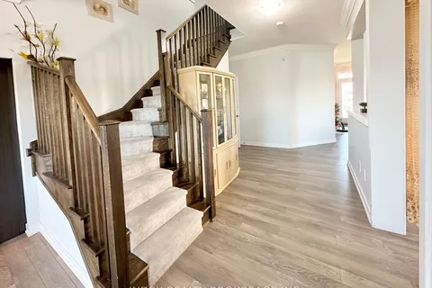 268 Crafter Cres, Hamilton, ON L8J 0J2