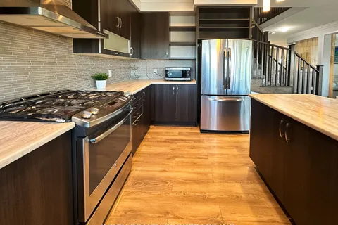 268 Crafter Cres, Hamilton, ON L8J 0J2