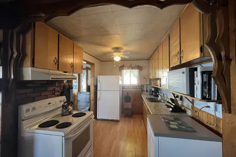 255 Riders Lane, South Frontenac, ON K0H 2V0