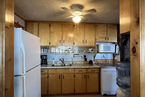 255 Riders Lane, South Frontenac, ON K0H 2V0