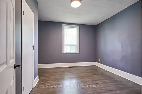 20 Queen St, Kawartha Lakes, ON K9V 1E9