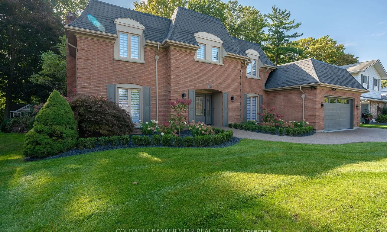 15 Ridge Blvd, Tillsonburg, ON N4G 2S6