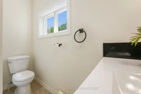 2289 Loop Rd, Highlands East, ON K0L 3C0