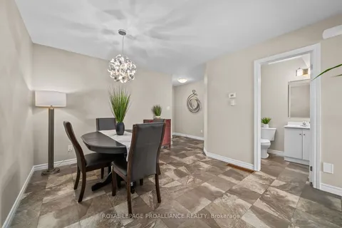 41 Ridgeway Pl, Belleville, ON K8P 0E7