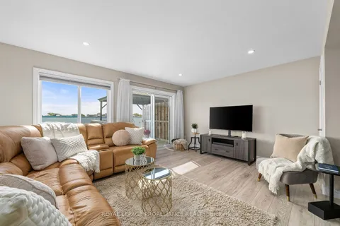 41 Ridgeway Pl, Belleville, ON K8P 0E7