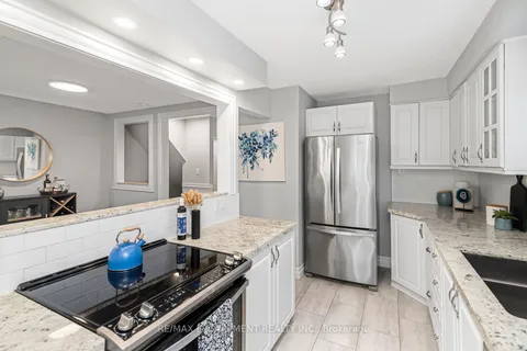 120 Aylmer Cres, Hamilton, ON L8J 1K3