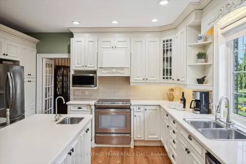 2636 Theatre Rd, Cobourg, ON K9A 0R4